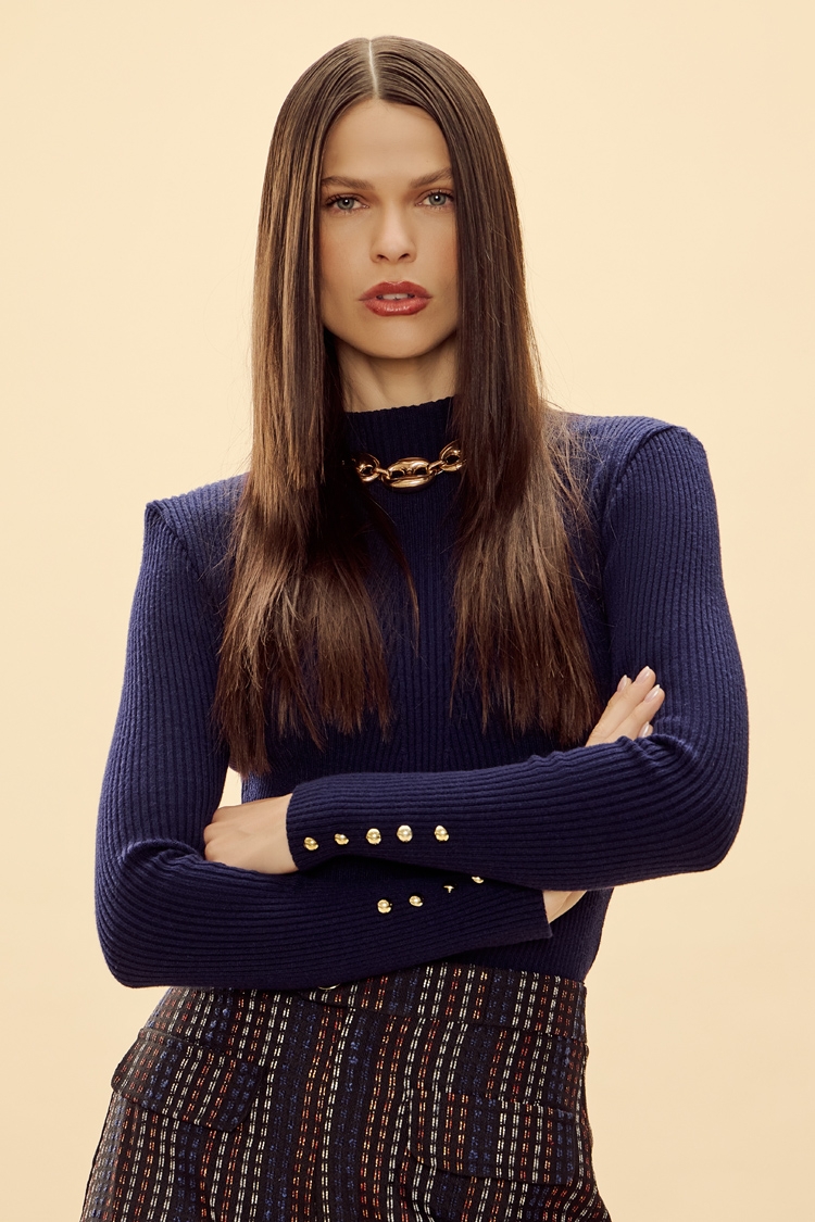 Blusa tricot com detalhe na manga