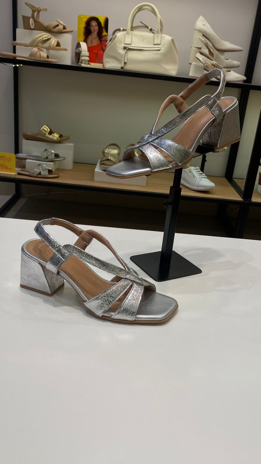 Sandália em couro Silver